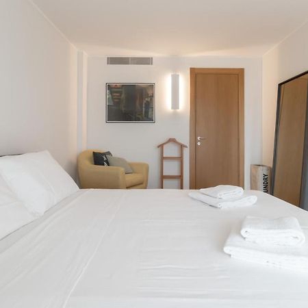 Italianway - Imperia 43 Apartment Милано Екстериор снимка